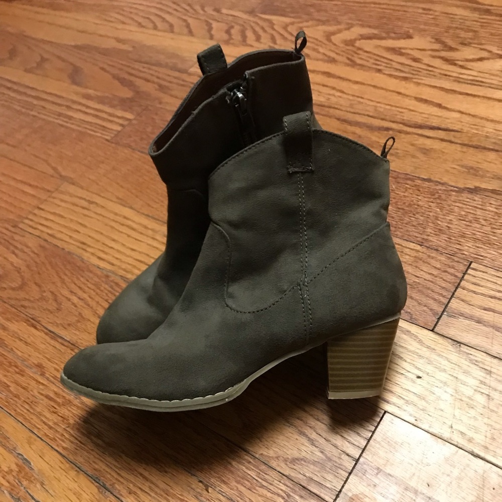 GAP Booties